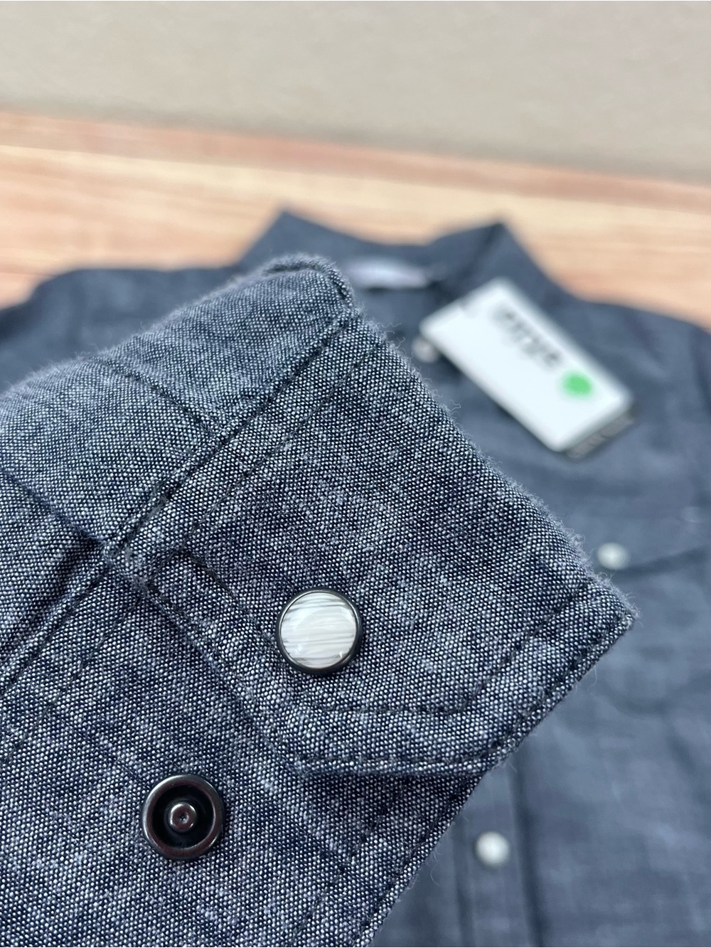 NWT Stio Shirt Womens Sm Blue Ashton Chambray Organic Cotton Snap Front Outdoor - Picture 3 of 12